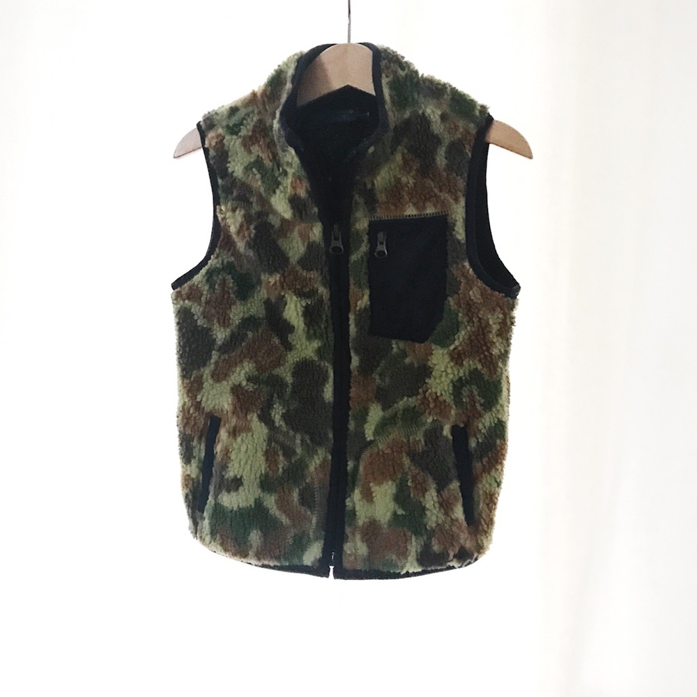 GAP / Children’s Shearling Camo Vest